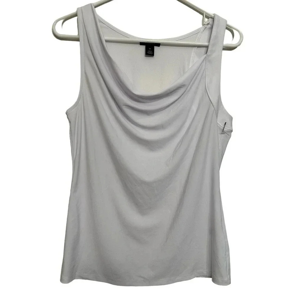 Halogen NWOT’s asymmetrical drape front tank. Size XS